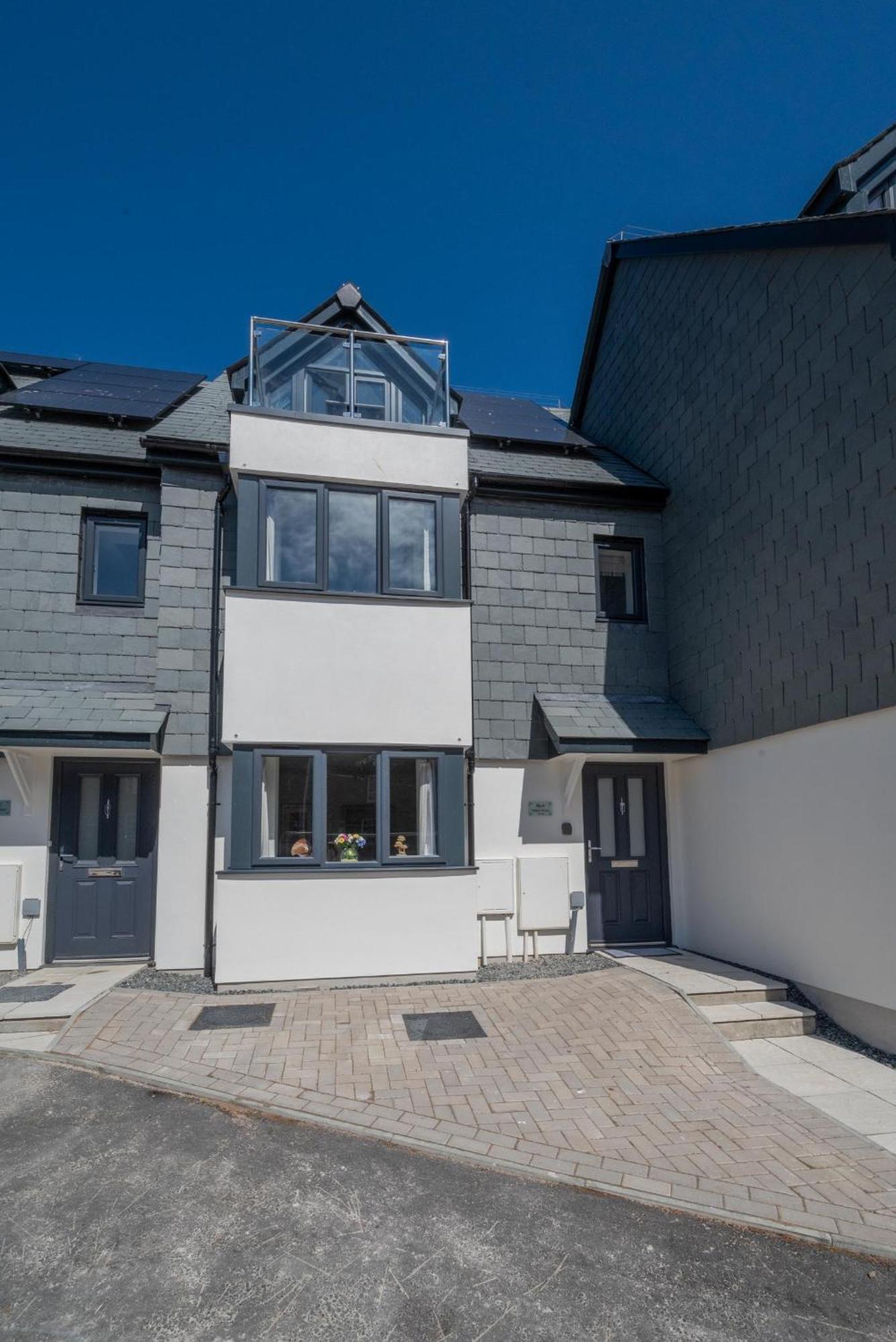 Exceptional 3 Bedroom Home In Penzance~New~Seaside エクステリア 写真